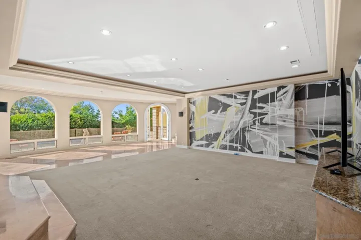 6625 Muirlands Dr, La Jolla, California 92037