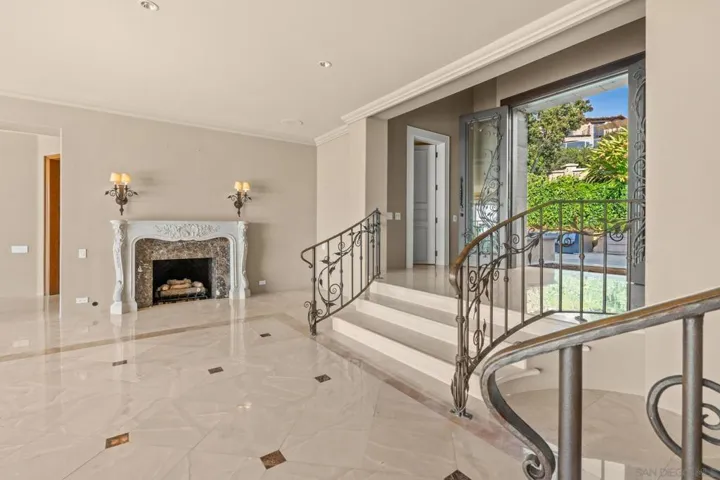 6625 Muirlands Dr, La Jolla, California 92037