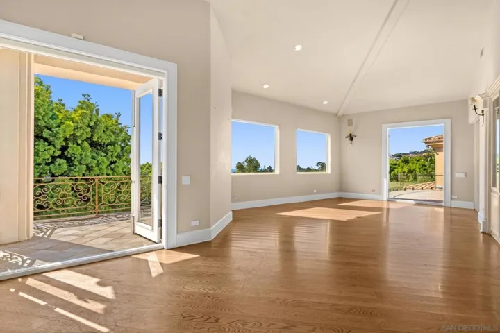 6625 Muirlands Dr, La Jolla, California 92037