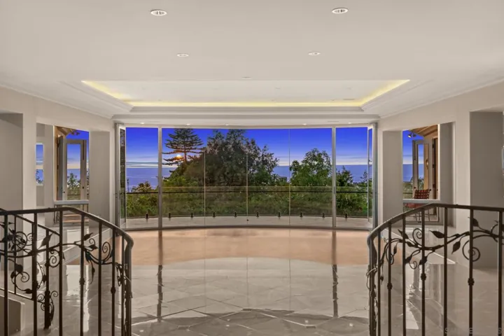 6625 Muirlands Dr, La Jolla, California 92037