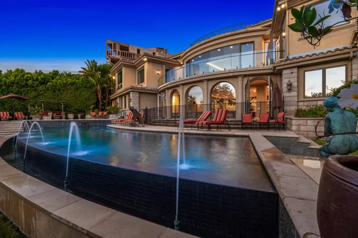 6625 Muirlands Dr, La Jolla, California 92037