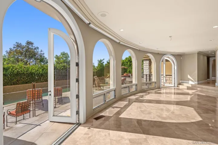 6625 Muirlands Dr, La Jolla, California 92037