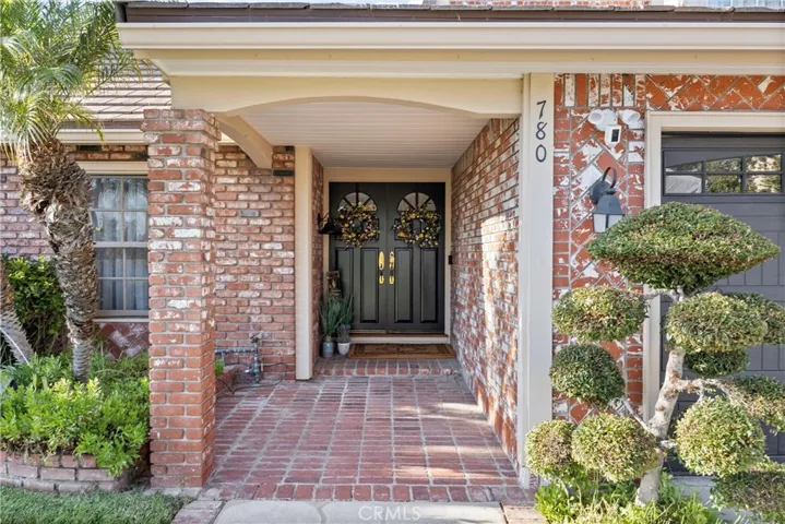 780 S Goldfinch Way, Anaheim Hills, California 92807
