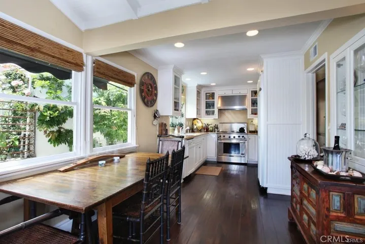 225 Grand Canal, Newport Beach, California 92662