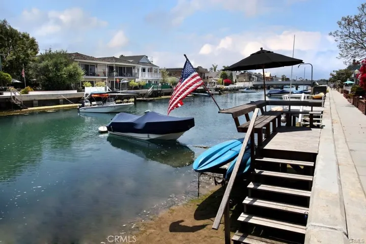 225 Grand Canal, Newport Beach, California 92662