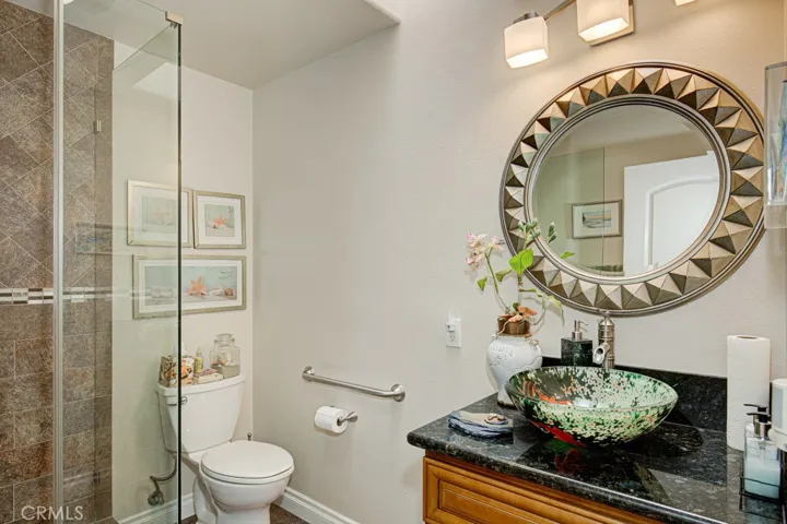 Guest bathroom.