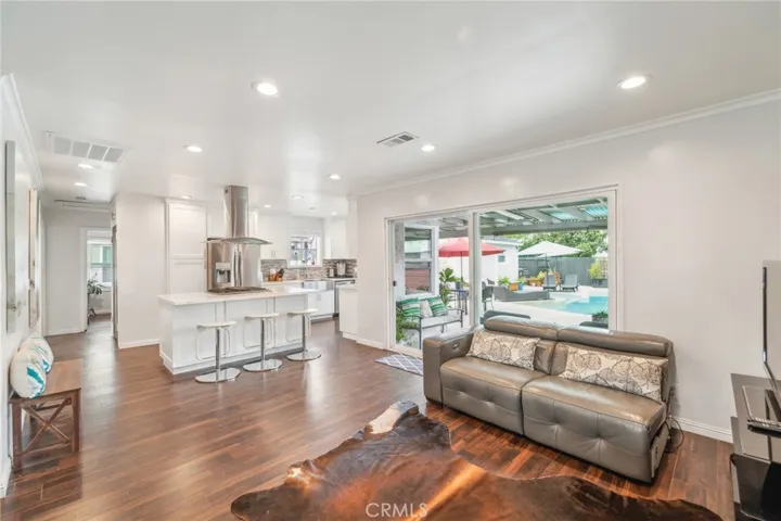 4413 Gardenia Avenue, Long Beach, California 90807