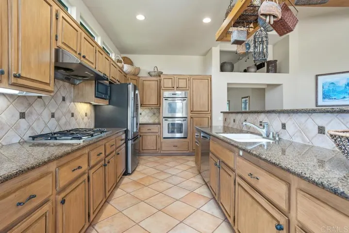 3654 Via Calabria, Escondido, California 92025