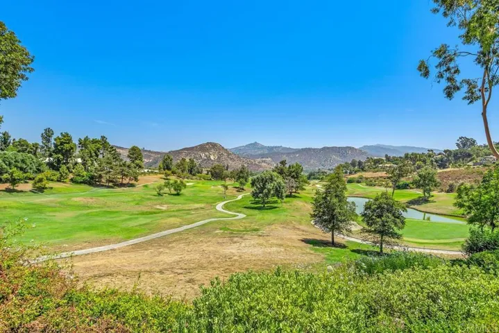 3654 Via Calabria, Escondido, California 92025