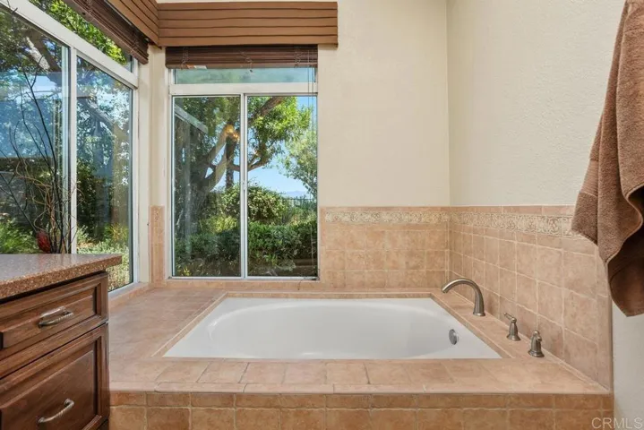 3654 Via Calabria, Escondido, California 92025
