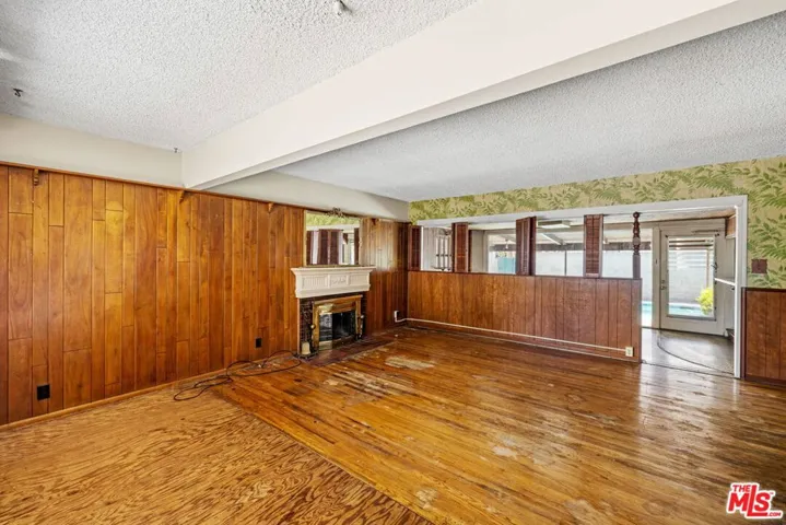 2902 Ladoga Avenue, Long Beach, California 90815