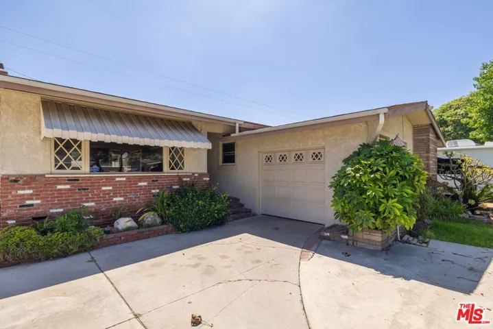 2902 Ladoga Avenue, Long Beach, California 90815