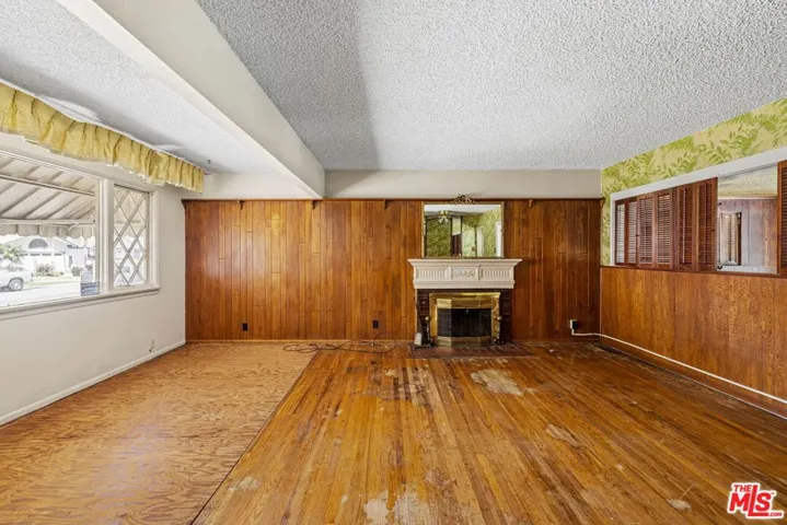 2902 Ladoga Avenue, Long Beach, California 90815