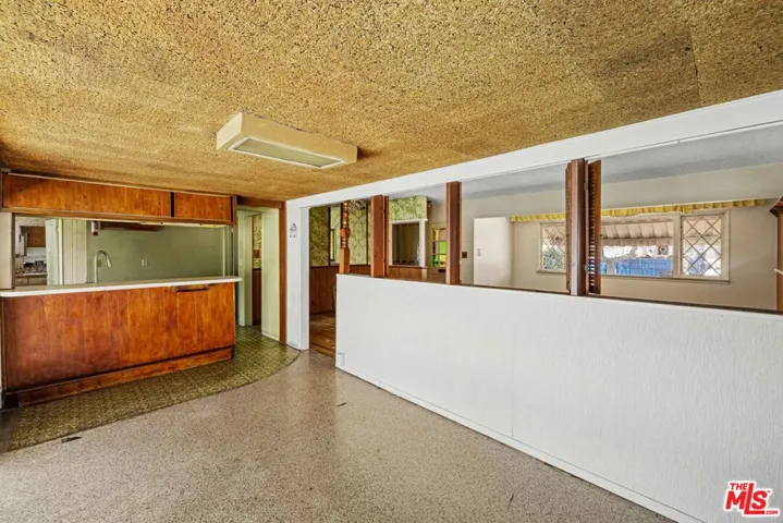 2902 Ladoga Avenue, Long Beach, California 90815