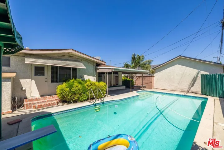 2902 Ladoga Avenue, Long Beach, California 90815