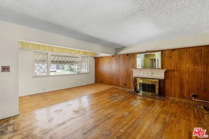 2902 Ladoga Avenue, Long Beach, California 90815
