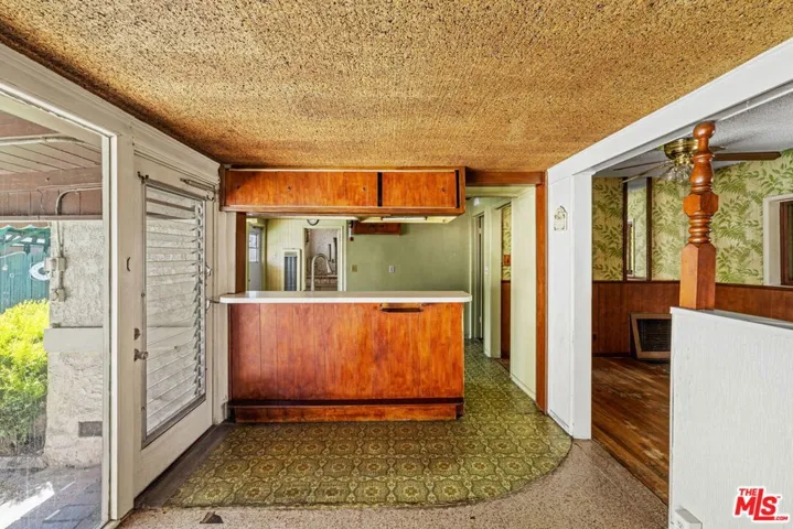 2902 Ladoga Avenue, Long Beach, California 90815