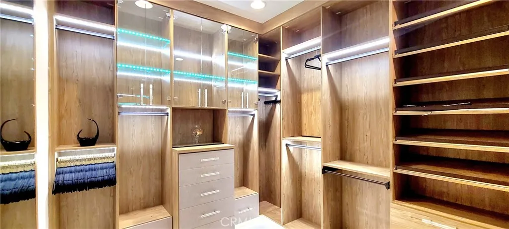 Master Storage