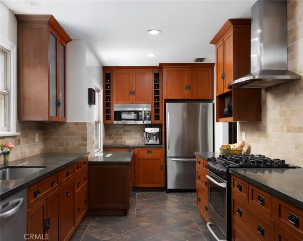 628 Corwin Avenue, Glendale, California 91206