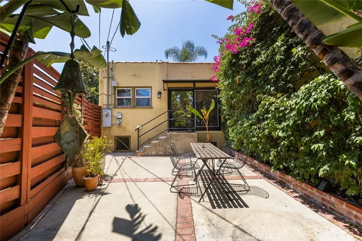 628 Corwin Avenue, Glendale, California 91206