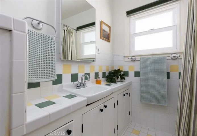 628 Corwin Avenue, Glendale, California 91206