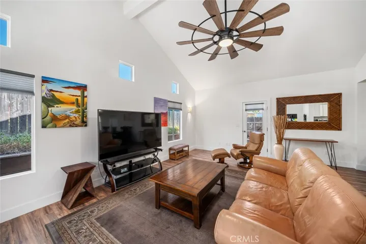 55 Honey Way, Templeton, California 93465