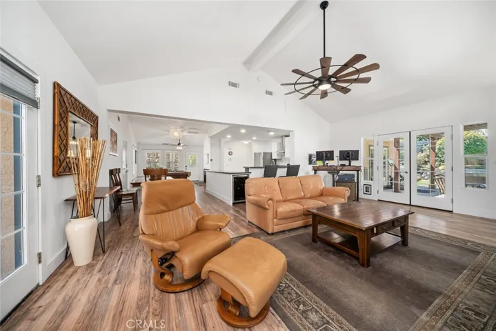 55 Honey Way, Templeton, California 93465
