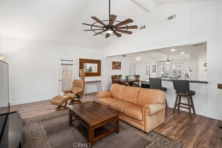 55 Honey Way, Templeton, California 93465