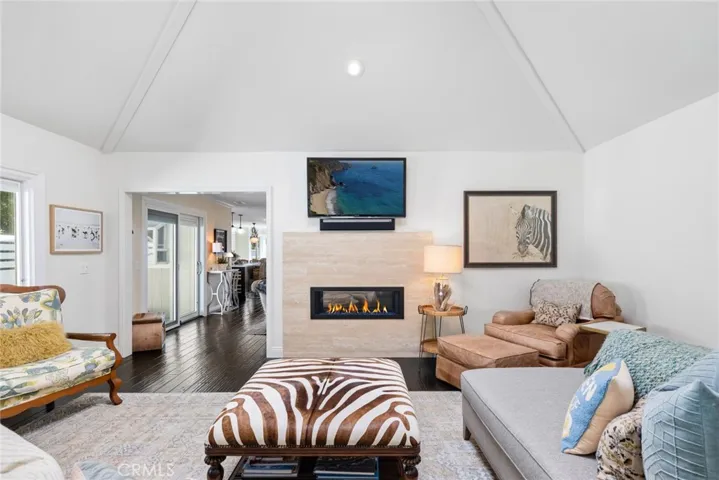 903 Meadowlark, Laguna Beach, California 92651
