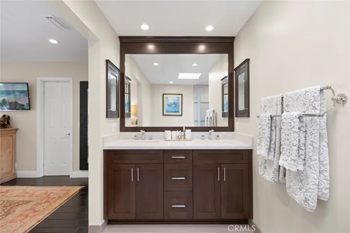 903 Meadowlark, Laguna Beach, California 92651