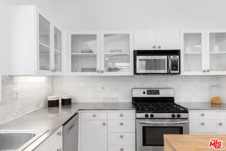 2149 Basil Lane, Los Angeles, California 90077