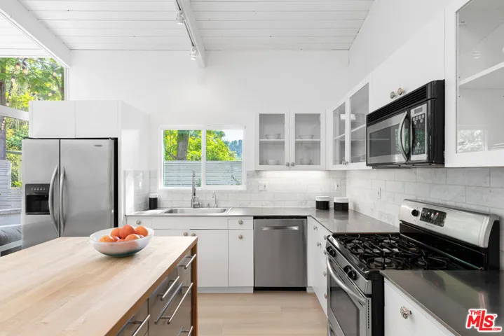 2149 Basil Lane, Los Angeles, California 90077