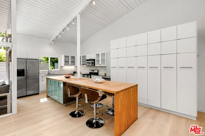 2149 Basil Lane, Los Angeles, California 90077