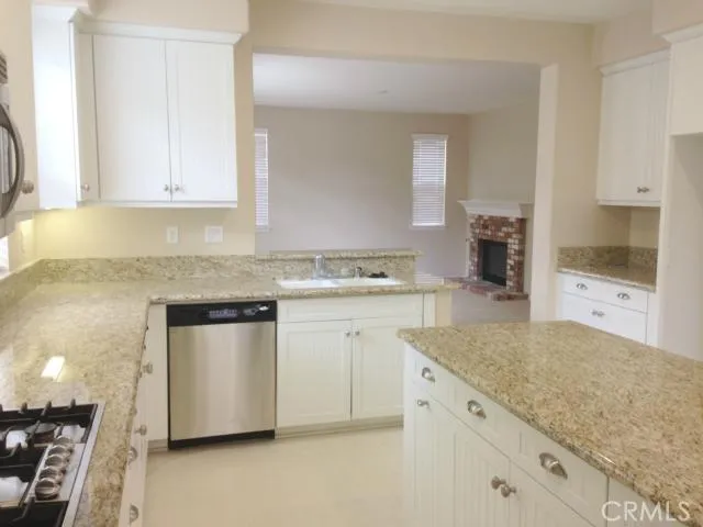 31943 Bitterroot Court, Temecula, California 92592