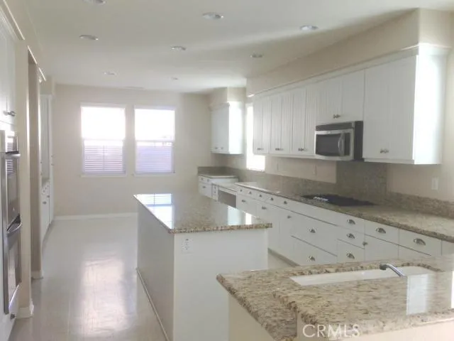 31943 Bitterroot Court, Temecula, California 92592