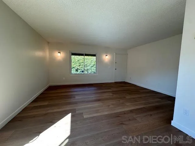 8150 Paradise Valley Ct, Spring Valley, California 91977