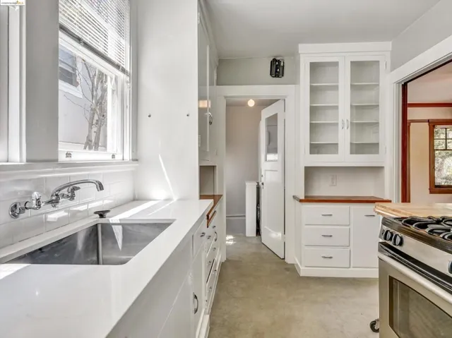34 Jerome Ave, Piedmont, California 94611