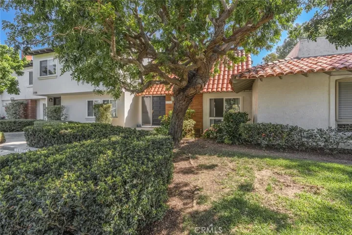 2718 Vista Del Oro, Newport Beach, California 92660
