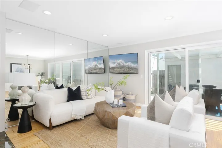 2718 Vista Del Oro, Newport Beach, California 92660