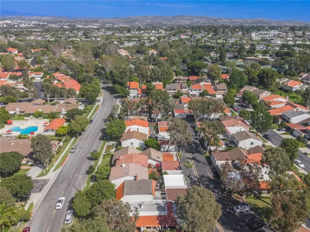 2718 Vista Del Oro, Newport Beach, California 92660