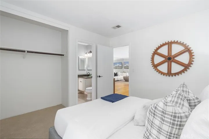 2718 Vista Del Oro, Newport Beach, California 92660