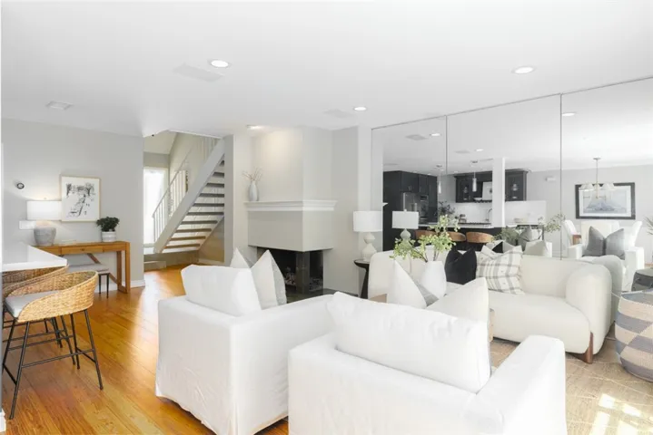 2718 Vista Del Oro, Newport Beach, California 92660