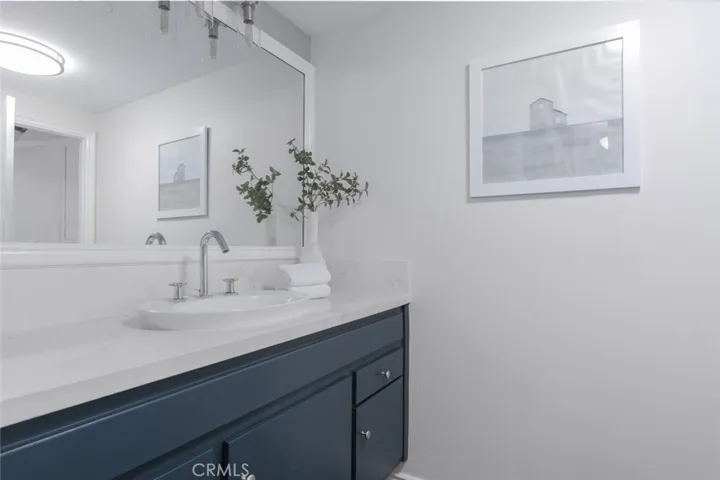 2718 Vista Del Oro, Newport Beach, California 92660