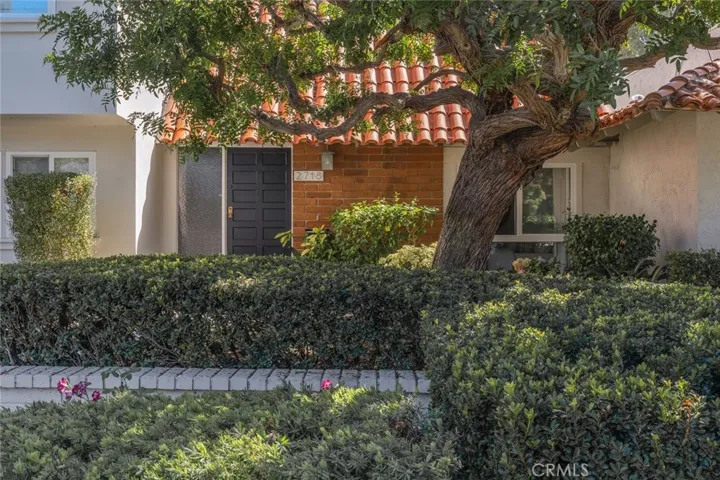 2718 Vista Del Oro, Newport Beach, California 92660