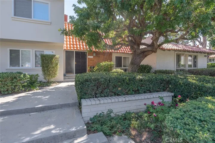 2718 Vista Del Oro, Newport Beach, California 92660