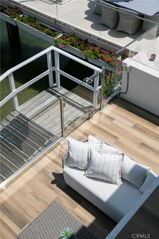704 Via Lido Nord, Newport Beach, California 92663