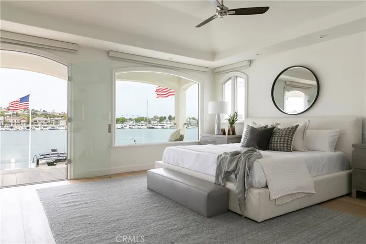 704 Via Lido Nord, Newport Beach, California 92663