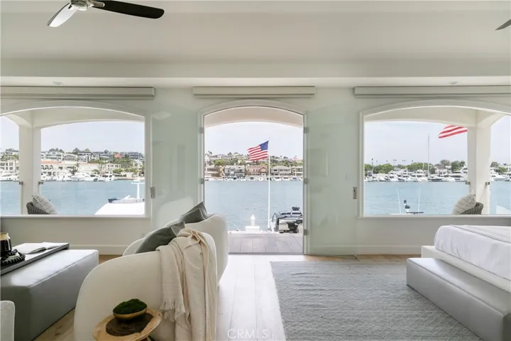 704 Via Lido Nord, Newport Beach, California 92663