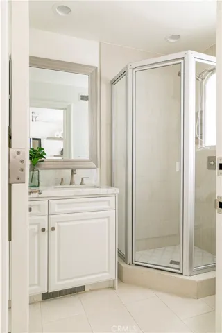 704 Via Lido Nord, Newport Beach, California 92663