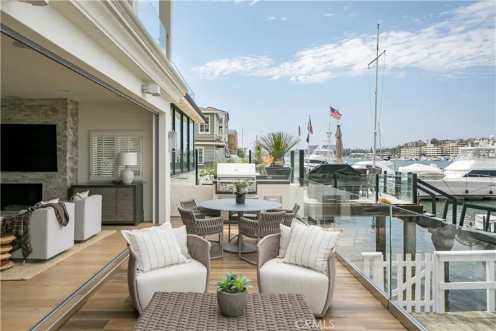 704 Via Lido Nord, Newport Beach, California 92663